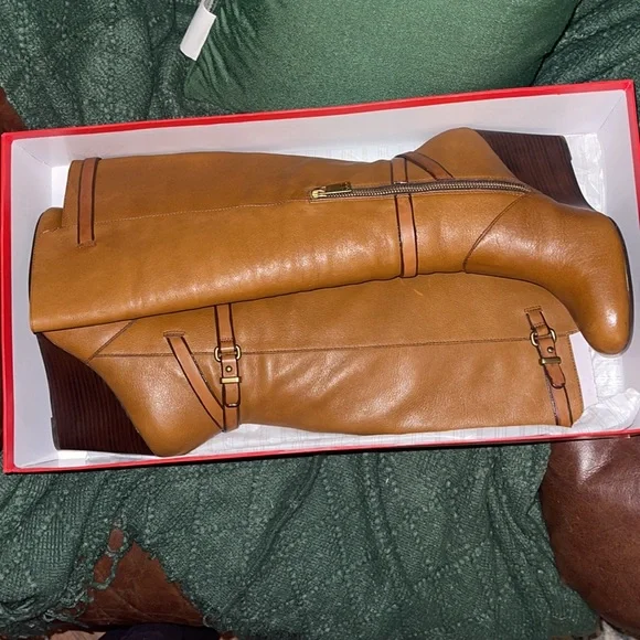 Adair Pebble Grain Leather COACH Boots - Saddle. Size 8.5 - Picture 8 of 10